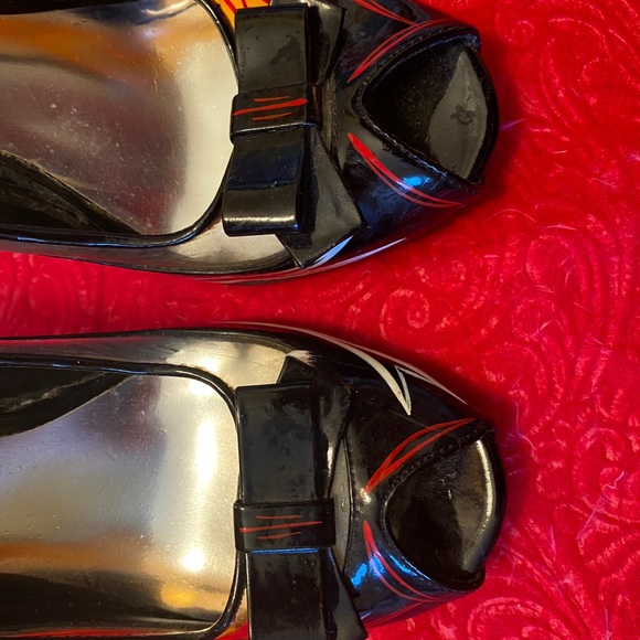 Custom Hand Painted Pinstriped Dollhouse Heels - Picture 5 of 5